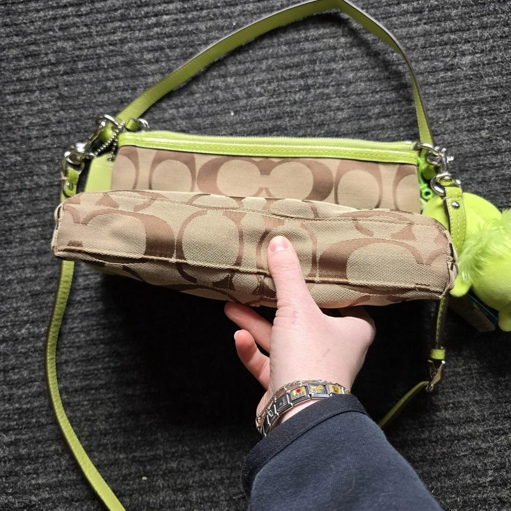 Coach Khaki Apple Green Signature Logo Canvas Purse Handbag G0973-F13674 Y2k - Picture 4 of 11